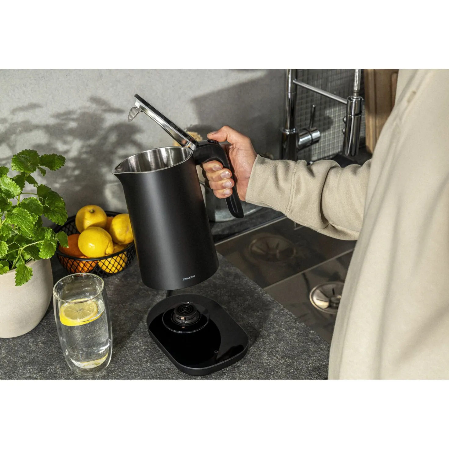 1 l, Cool Touch Kettle Pro - Black Matte