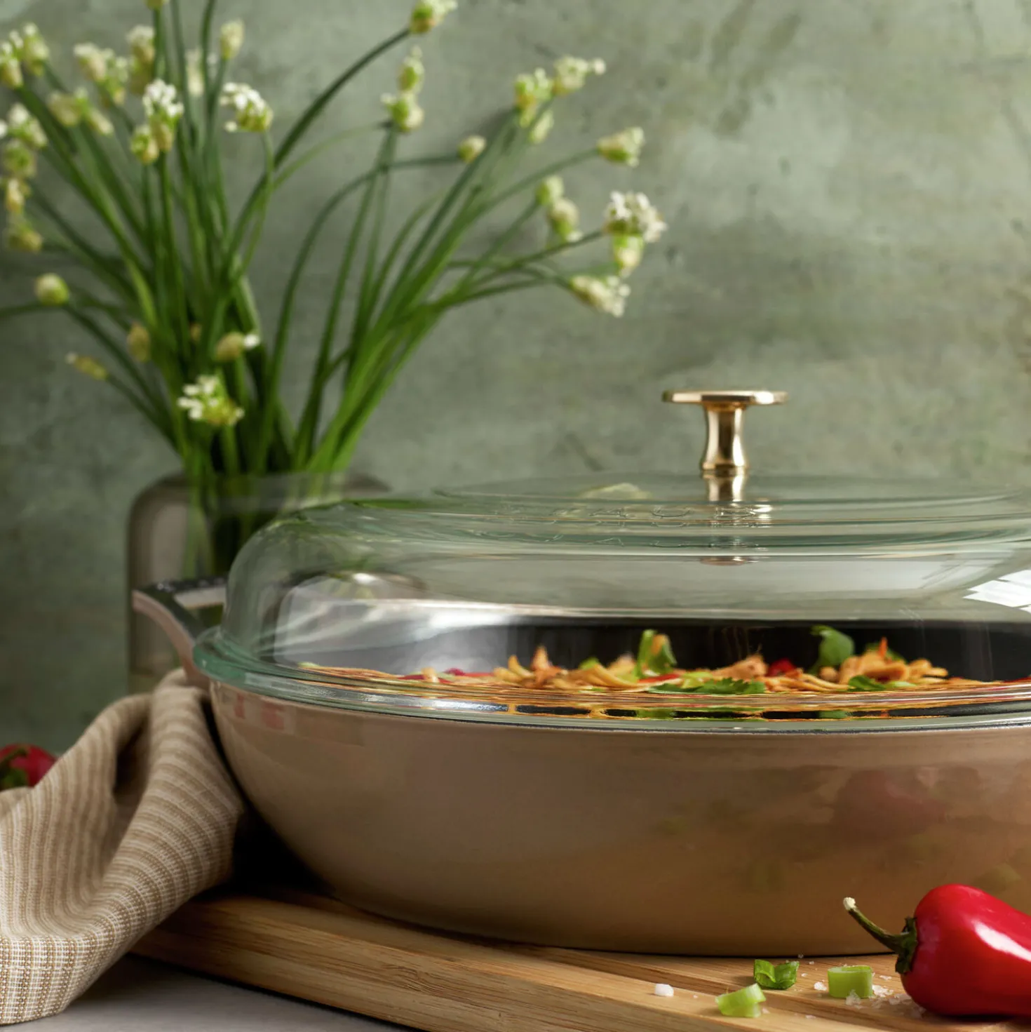 3.5 qt, Braiser With Glass Lid, Sesame