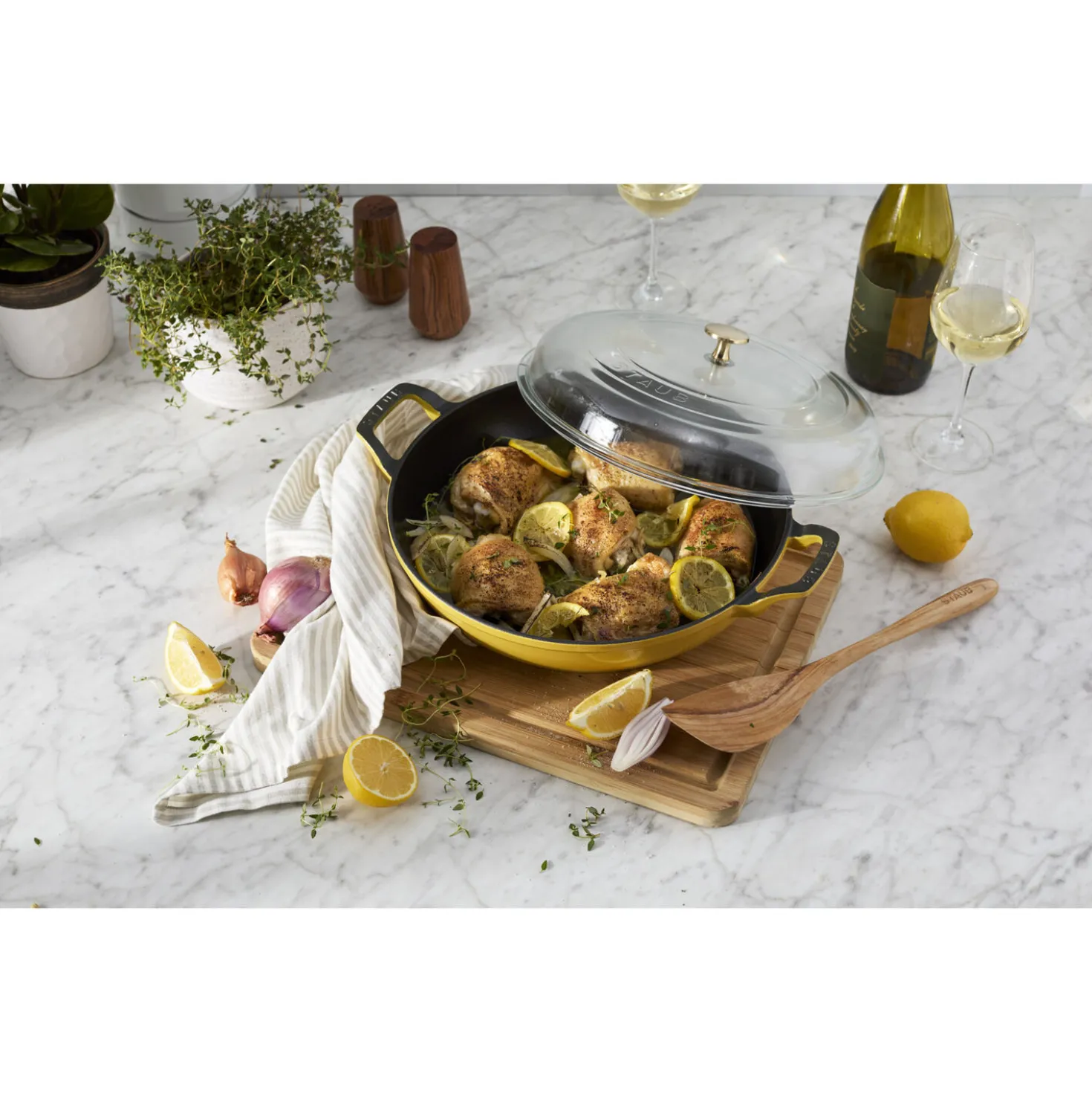 3.5 qt, Braiser With Glass Lid, Citron