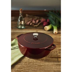 3.75 qt, Essential French Oven, grenadine
