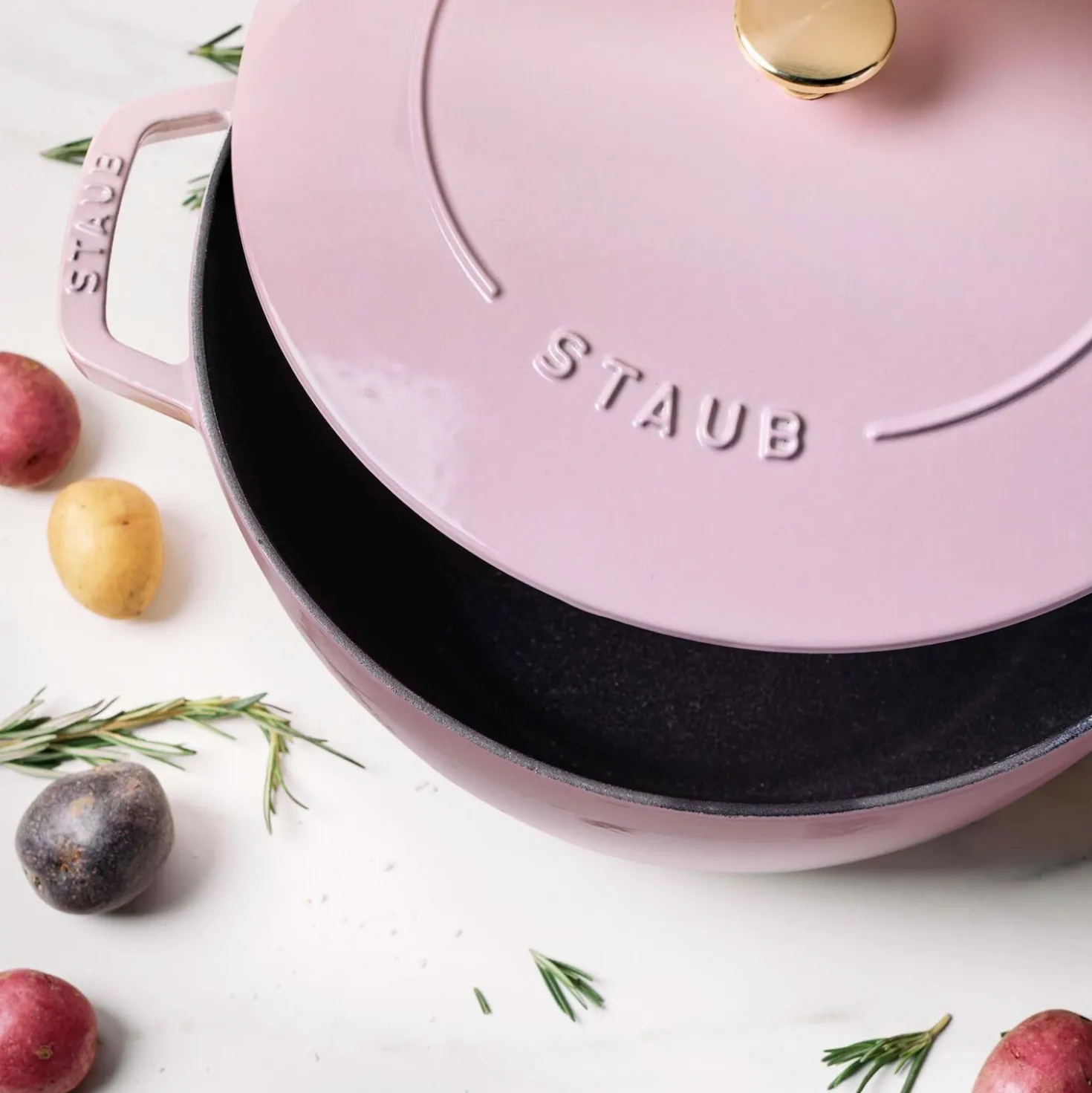 5.25 qt, Essential French Oven, Pink Peony
