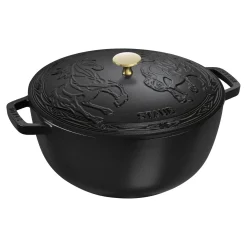 5.25 qt, Essential French Oven with Horse Lid, black matte