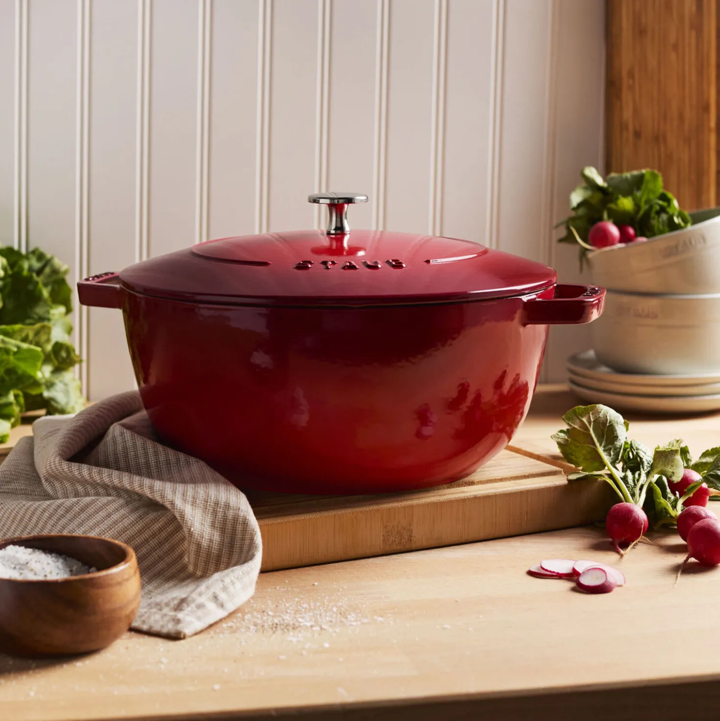 5.25 qt, Essential French Oven, cherry