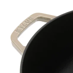 5.25 qt, Essential French Oven, sesame