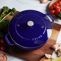 5.25 qt, Essential French Oven, dark blue