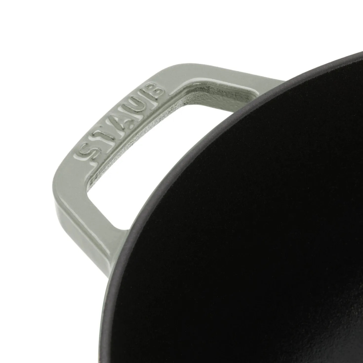 5.25 qt, Essential French Oven , eucalyptus