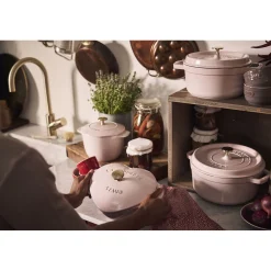 1.75 qt, Heart, Dutch Oven, Pink Peony