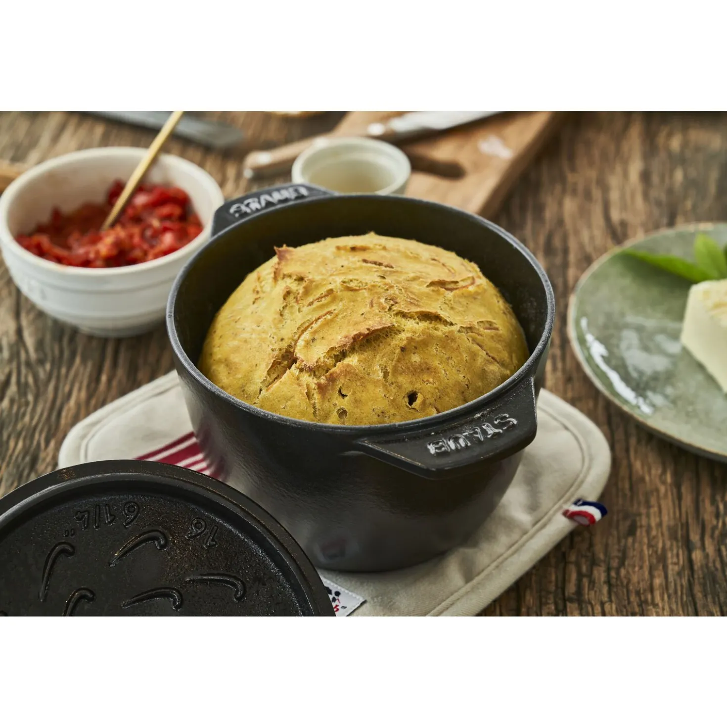 1.5 qt, Petite French Oven, black matte
