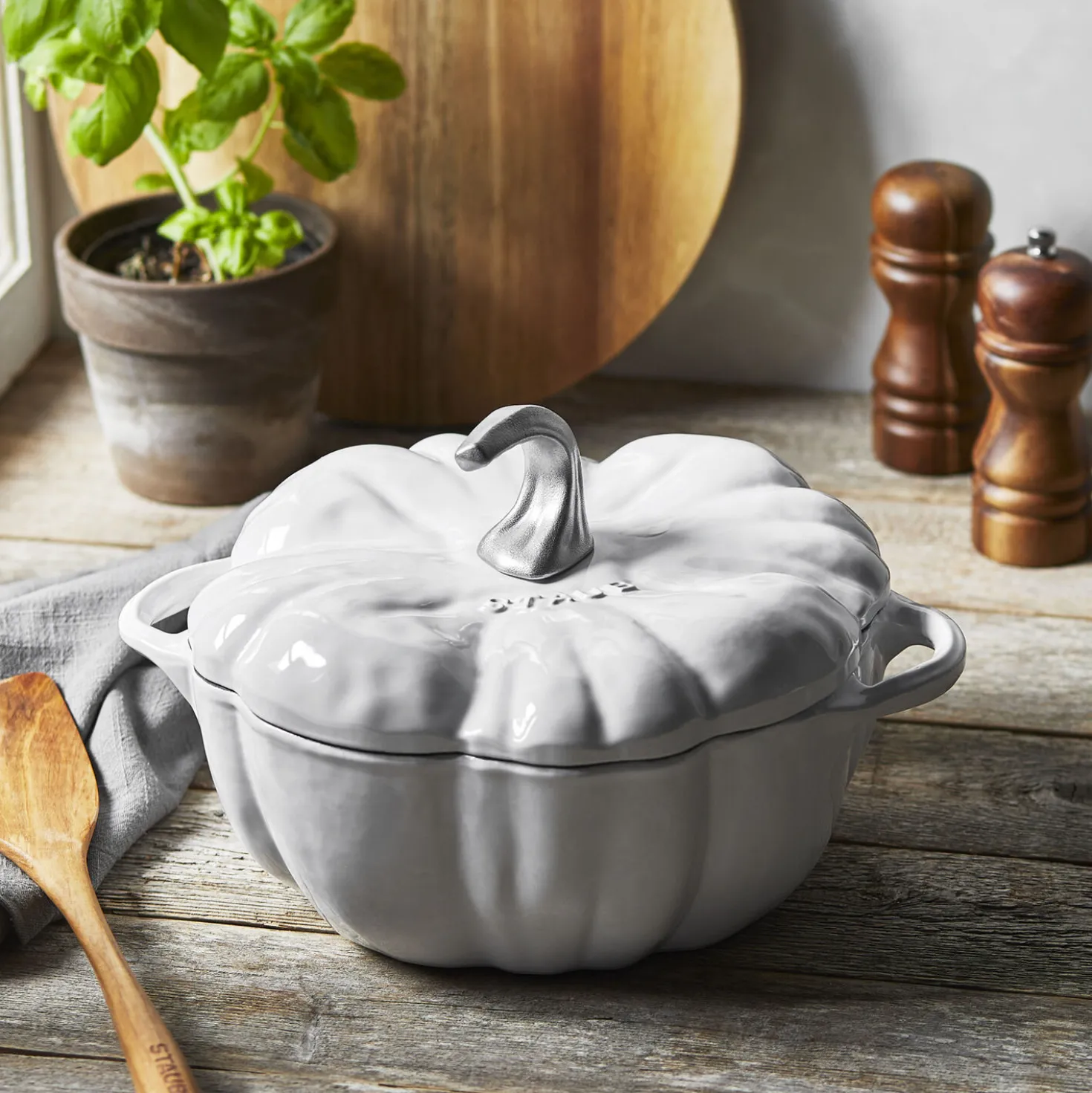 3.5 qt, Pumpkin, Dutch Oven With Stainless Steel Knob, Pure-white