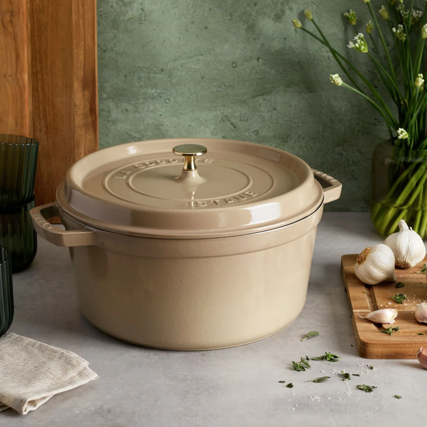 7 qt, Round, Cocotte, Sesame - Factory Second