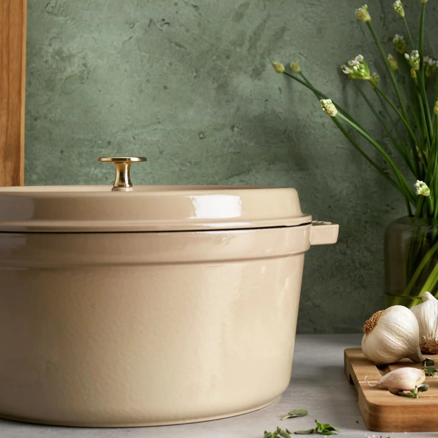 7 qt, Round, Cocotte, Sesame - Factory Second