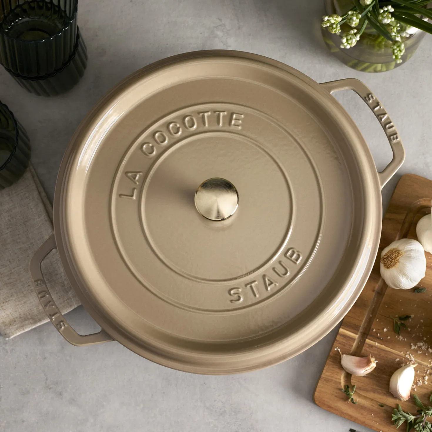 7 qt, Round, Cocotte, Sesame - Factory Second