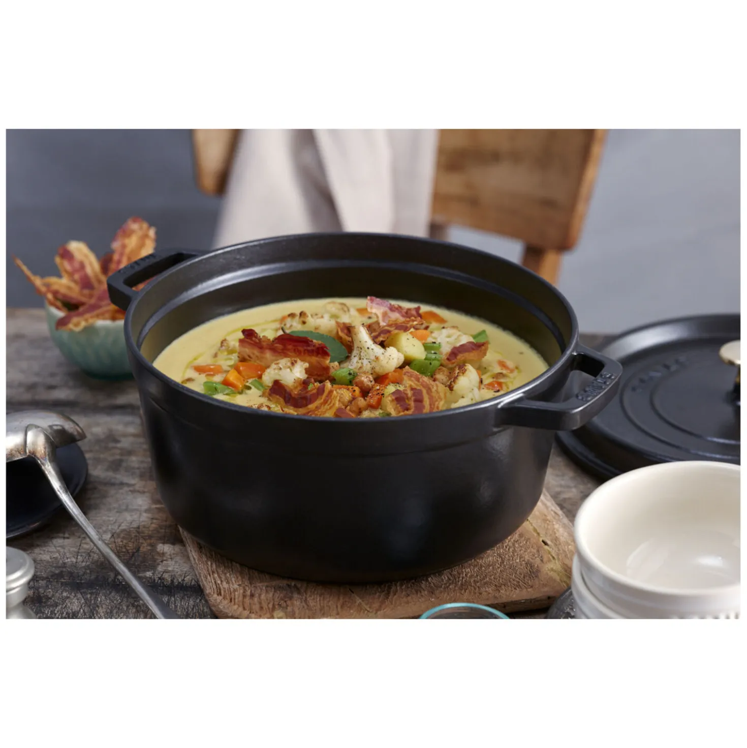 7 qt, Round, Dutch Oven, Black Matte - Factory Second