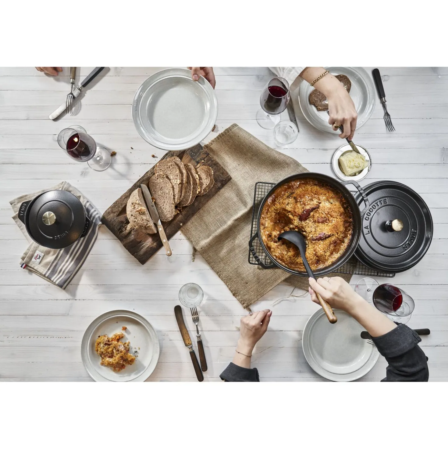 7 qt, Round, Dutch Oven, Black Matte - Factory Second