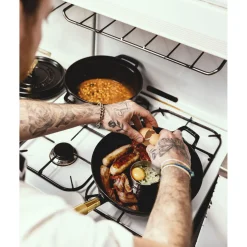 4 qt, Round, Dutch Oven Buster And Punch, Black Matte