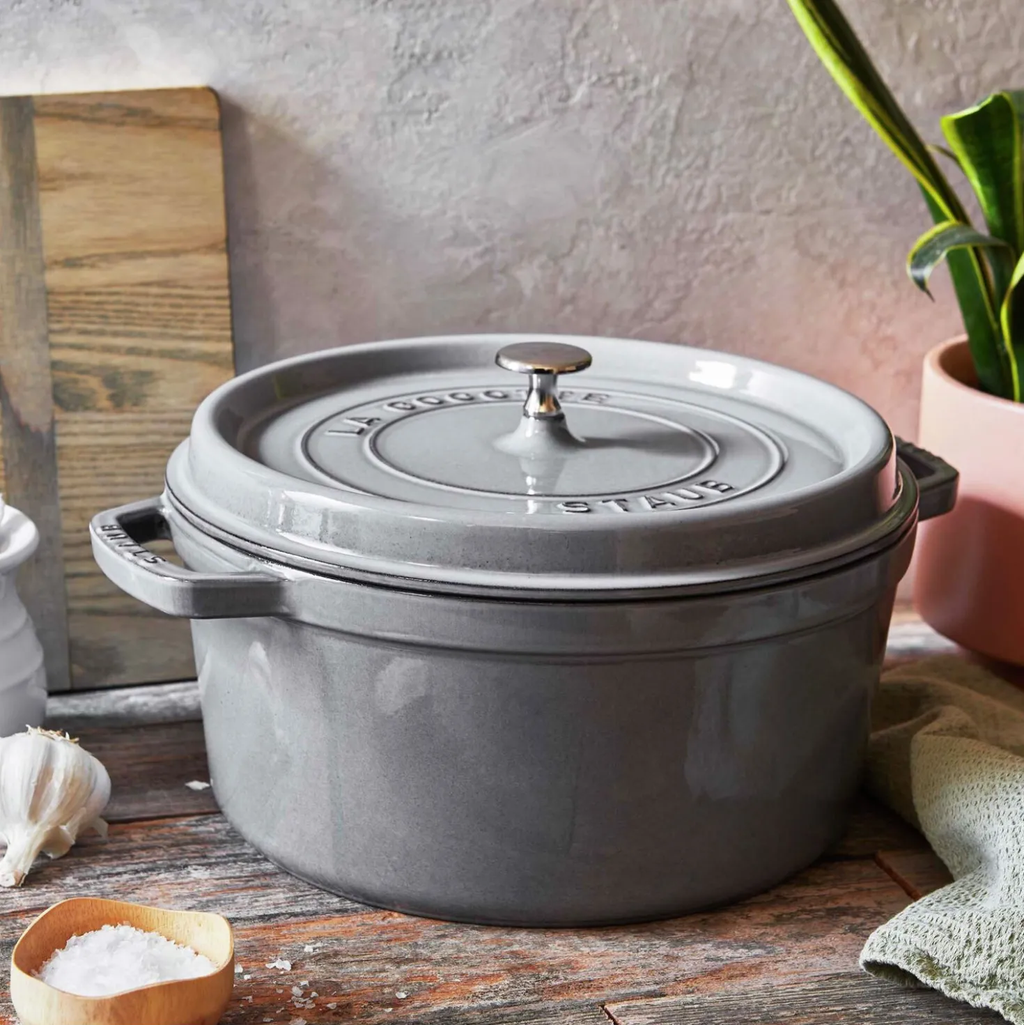 8.75 qt, Round, Dutch Oven, Graphite Grey