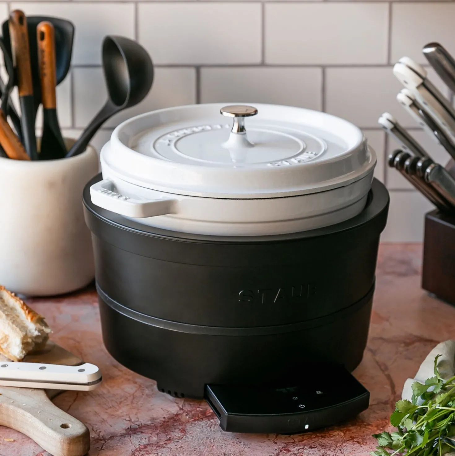 4 qt, Round, Dutch Oven, Pure-white