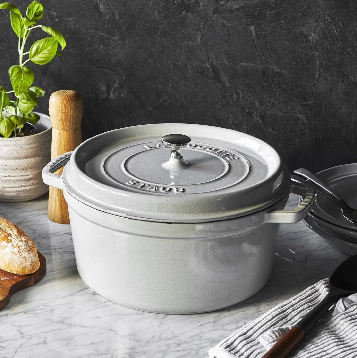 5.5 qt, Round, Dutch Oven, White Truffle - Factory Second