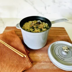 3 qt Sauce Pan, Cast Iron