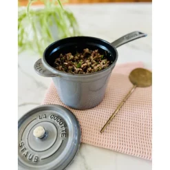 1.5 qt Sauce Pan, Cast Iron