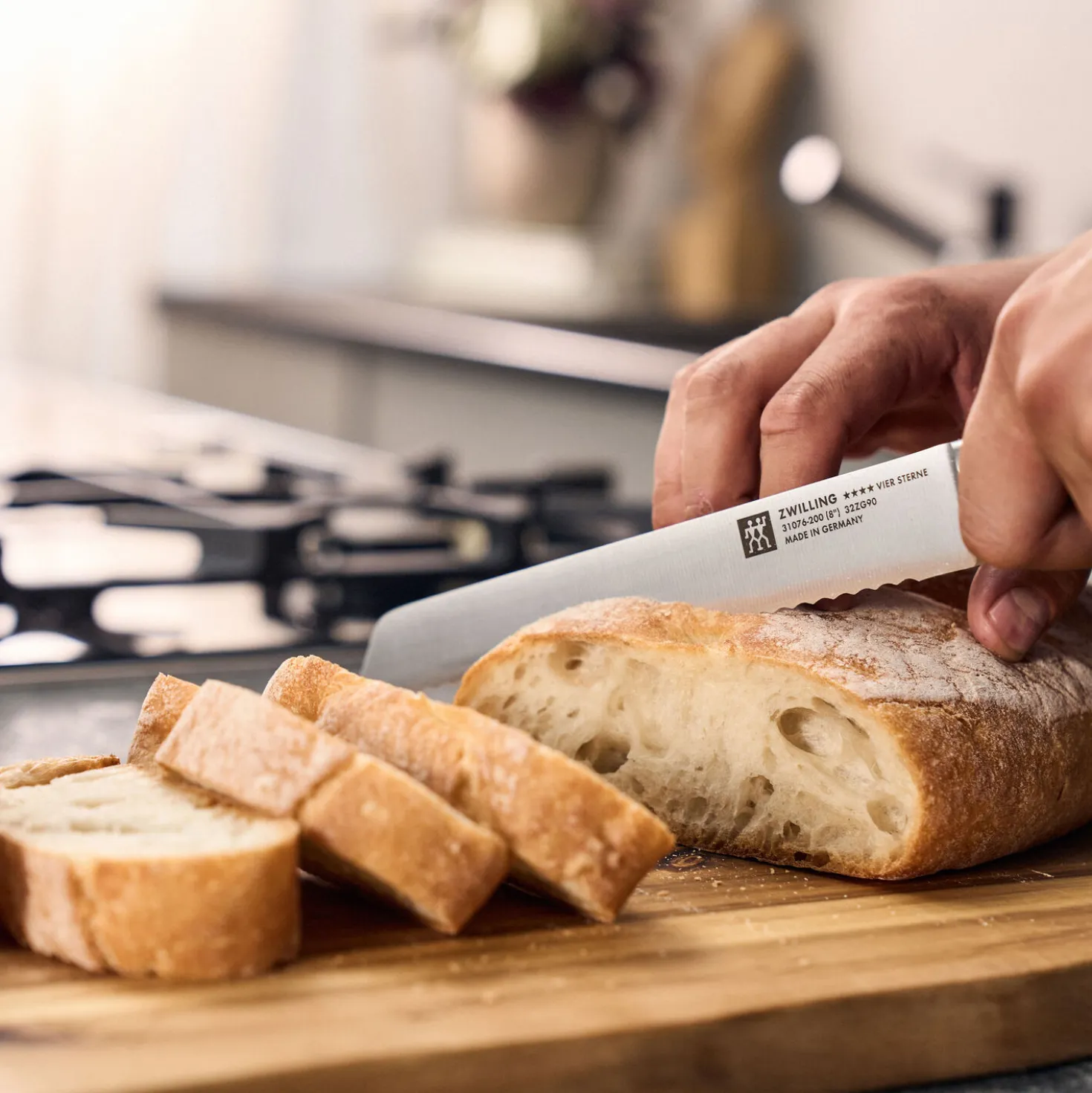 Bread knife 8 inch, serrated edge