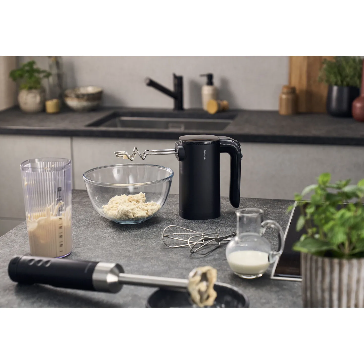 Cordless Hand Mixer, Starter Set Including Battery