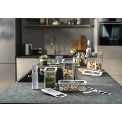 CUBE Container M / 21 cm, 0.75 Qt, Transparent-white