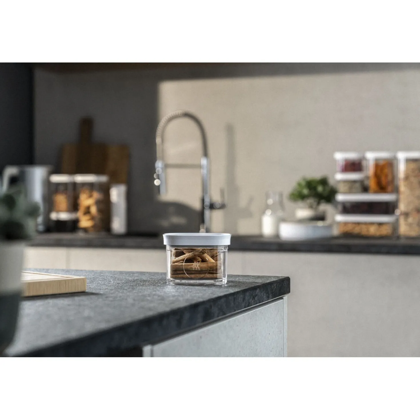 CUBE Container S / 11 cm, 0.35 Qt, Transparent-white