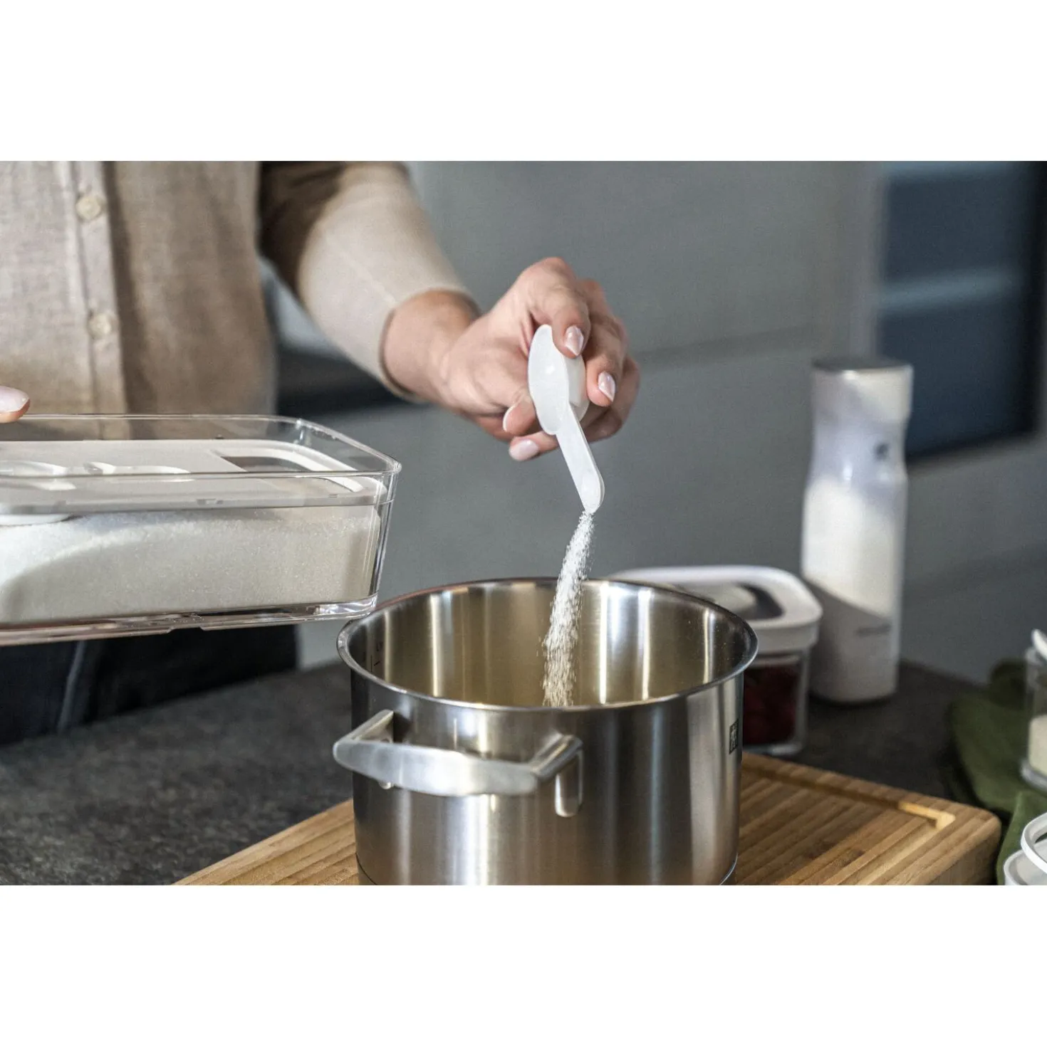 CUBE Insert with Measuring Spoon , M / 20 cm