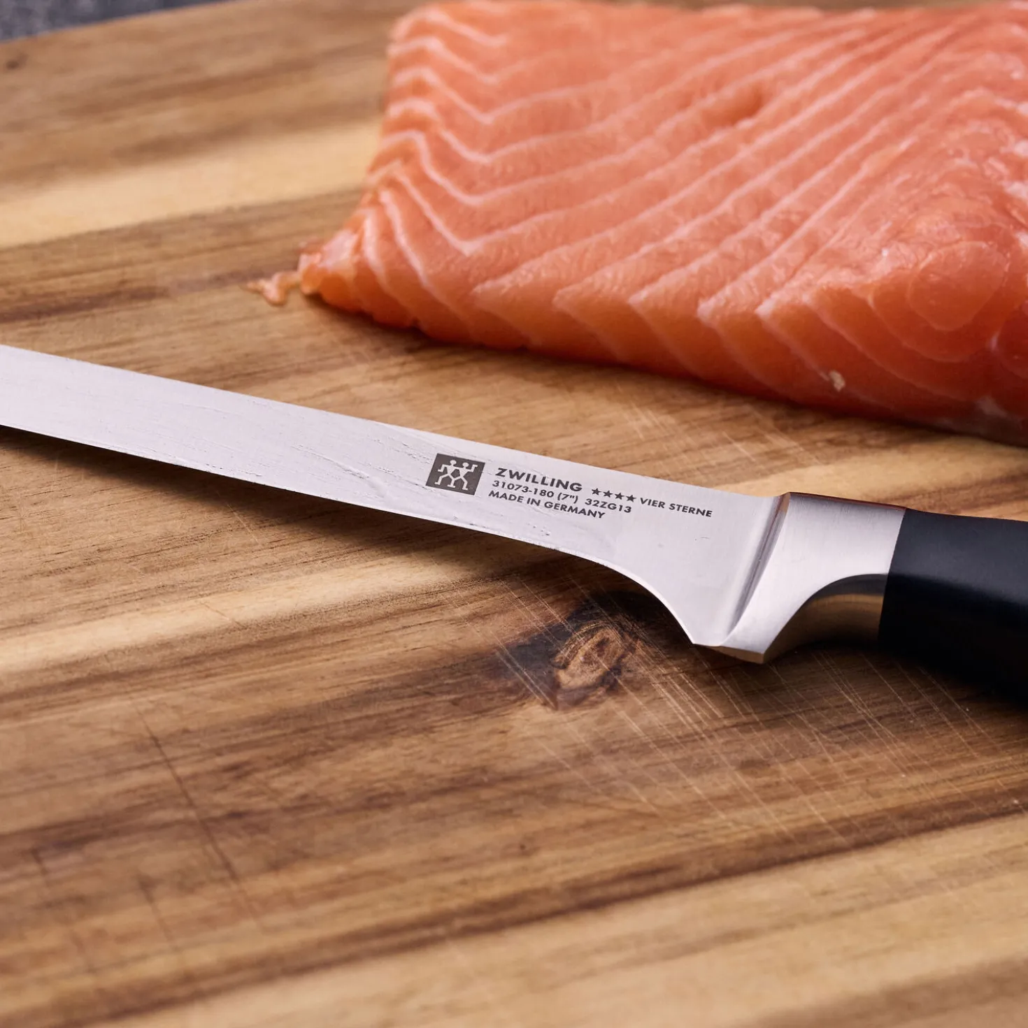 Filleting knife 7 inch