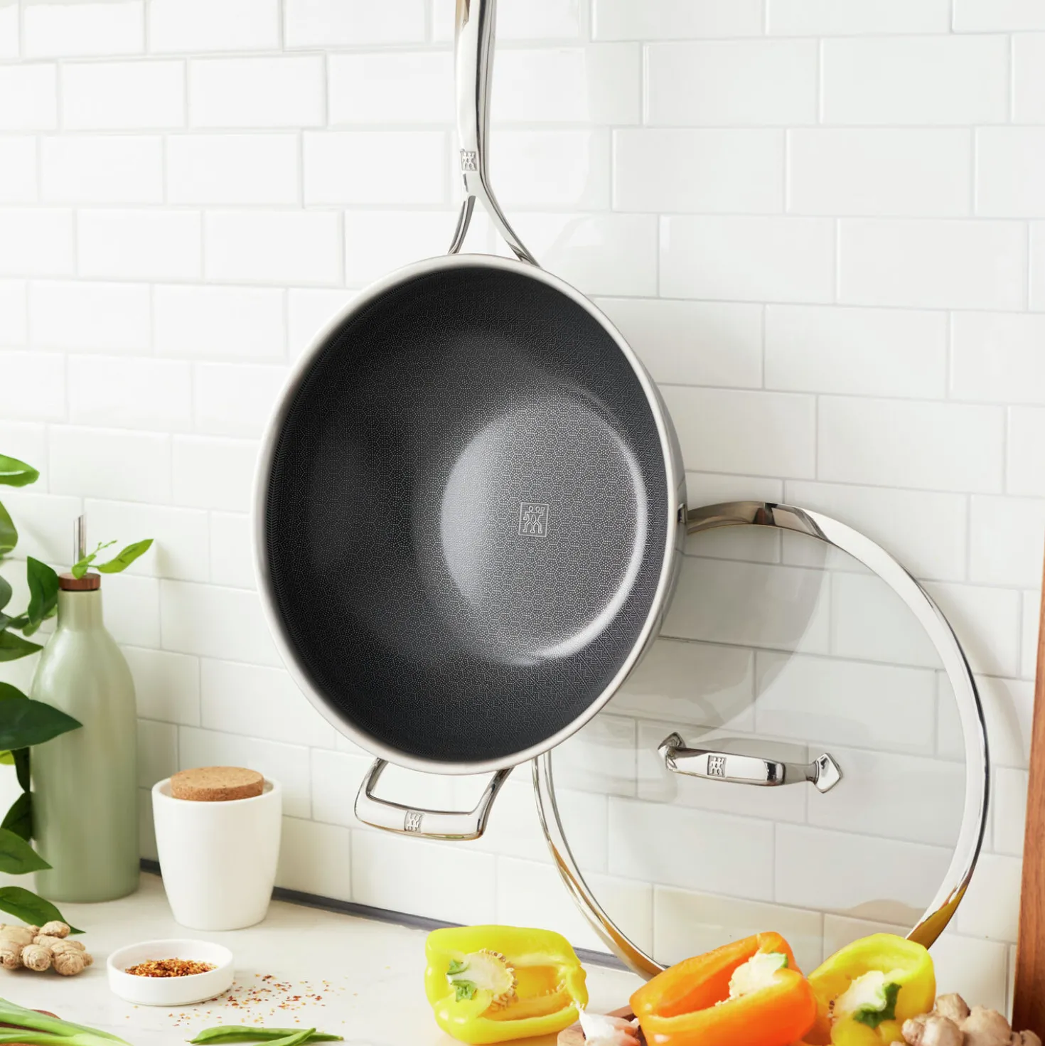 12-inch, 18/10 Stainless Steel, Wok With Lid, Silver