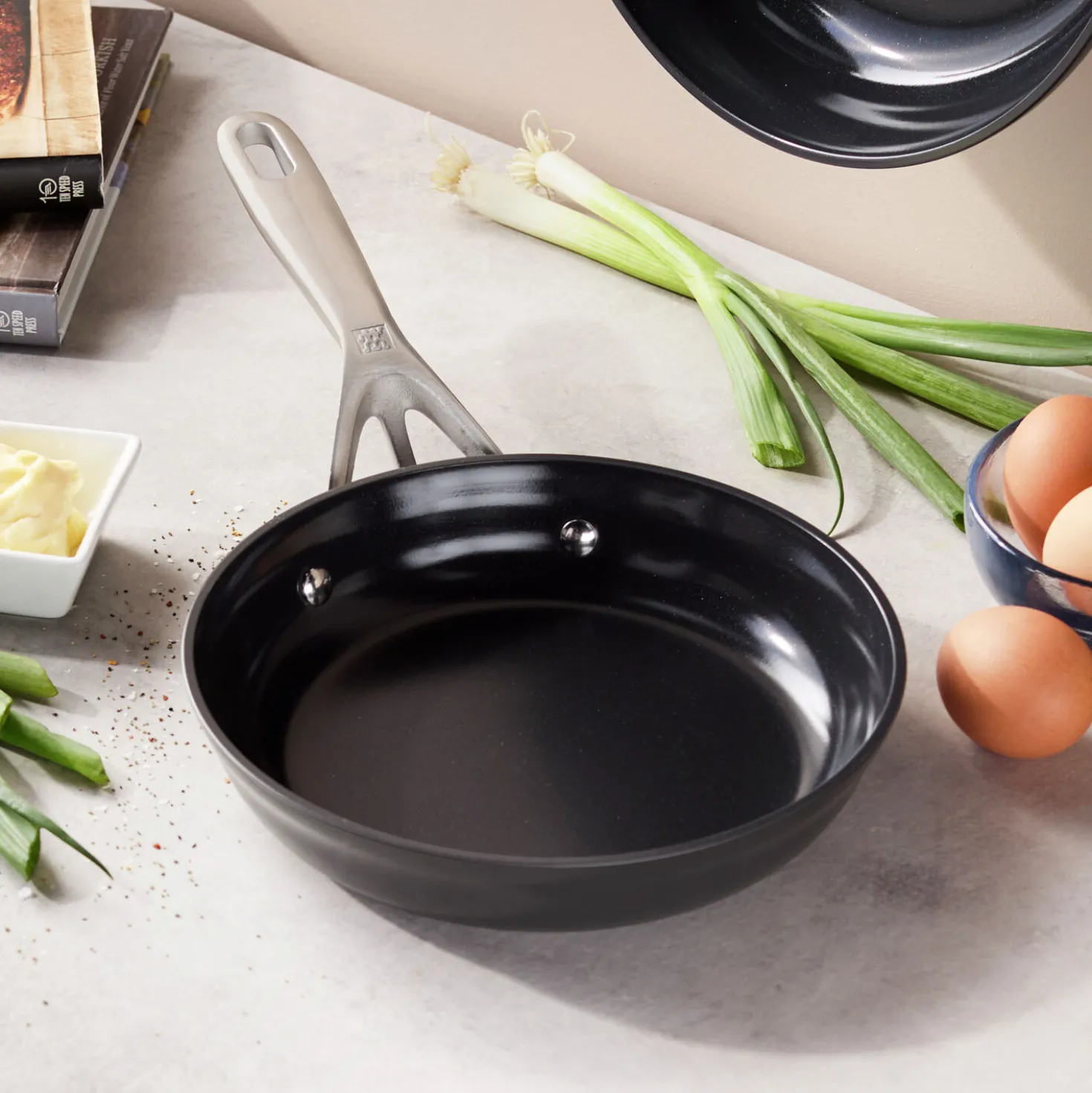 8-inch, Aluminum, Non-stick, Hard Anodized Fry Pan