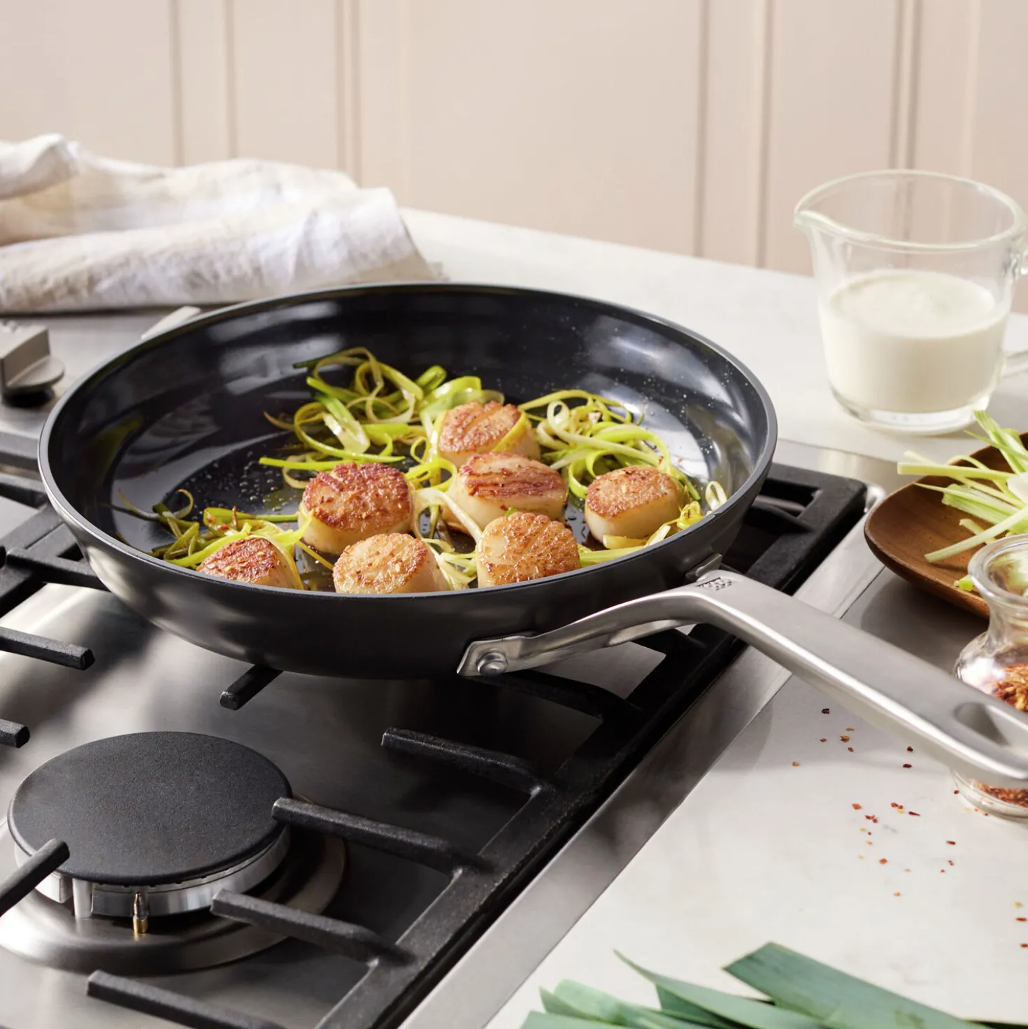 10-inch, Aluminum, Non-stick, Hard Anodized Fry Pan