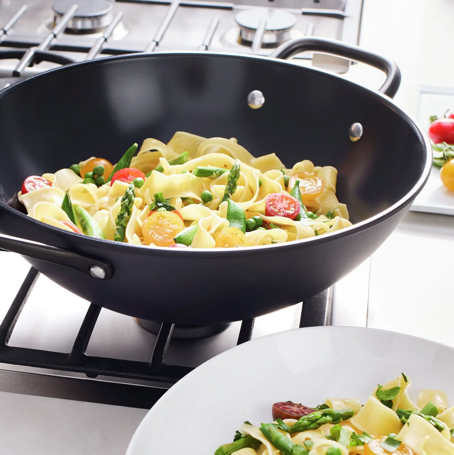 12-inch, Aluminum, Wok With Glass Lid, Black Matte