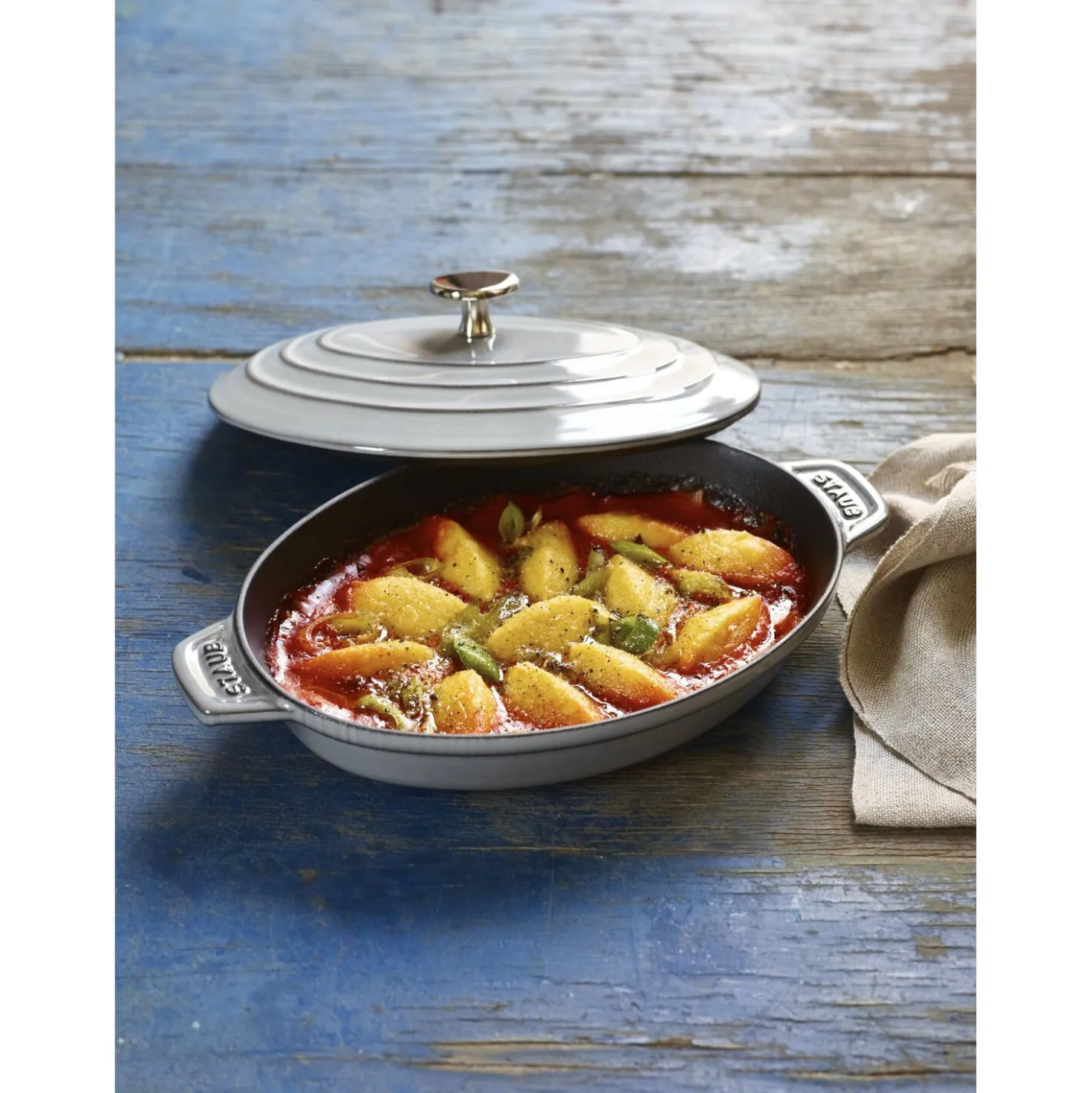 9-inch, Oval, Covered Baking Dish With Lid, Graphite Grey