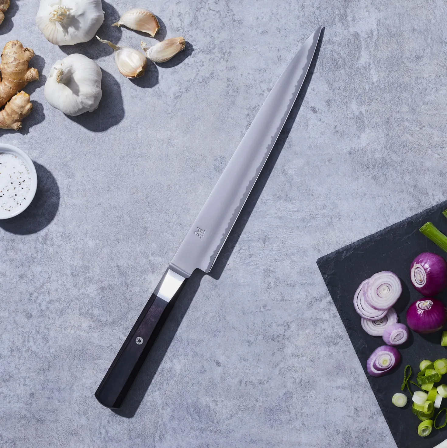 9.5-inch Pakka Wood Slicing/Carving Knife