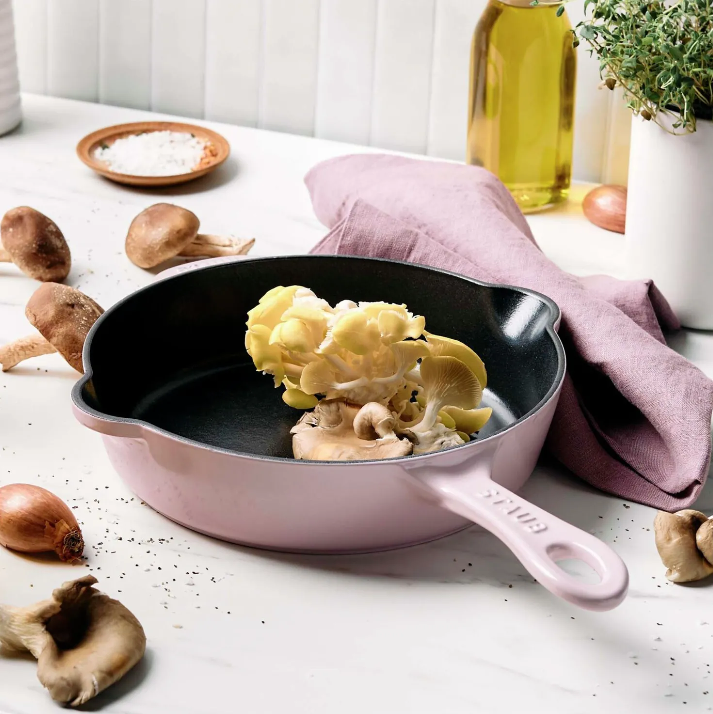 11-inch, Traditional Deep Skillet, Pink Peony