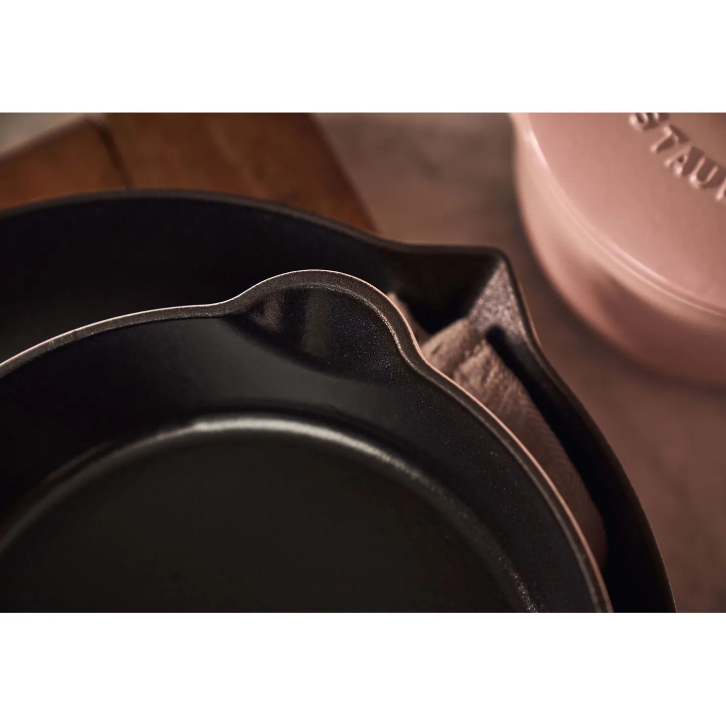 11-inch, Traditional Deep Skillet, Pink Peony
