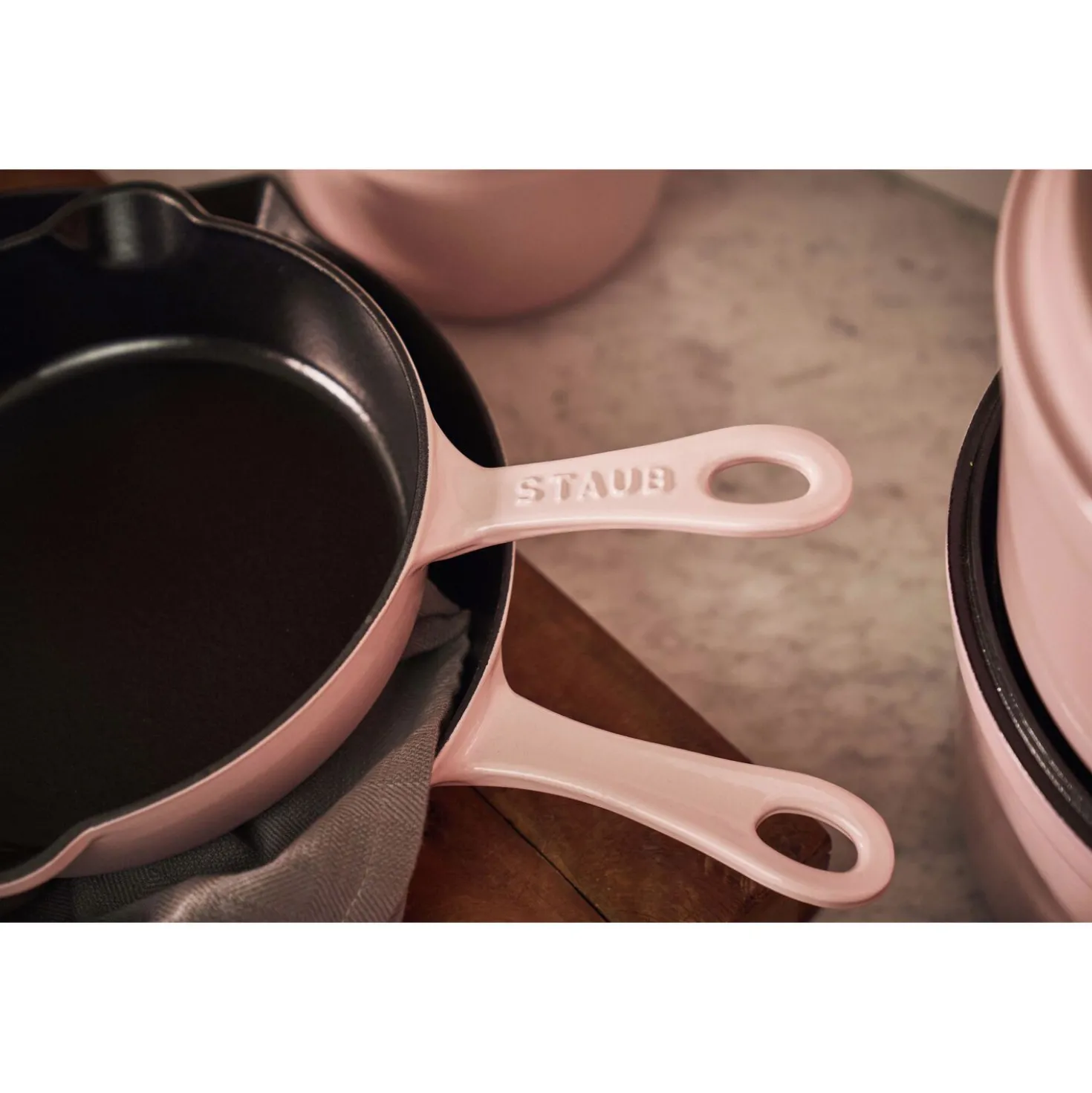11-inch, Traditional Deep Skillet, Pink Peony