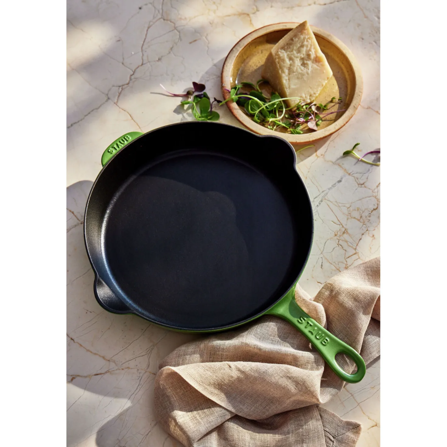 11-inch, Traditional Deep Skillet, Pistachio
