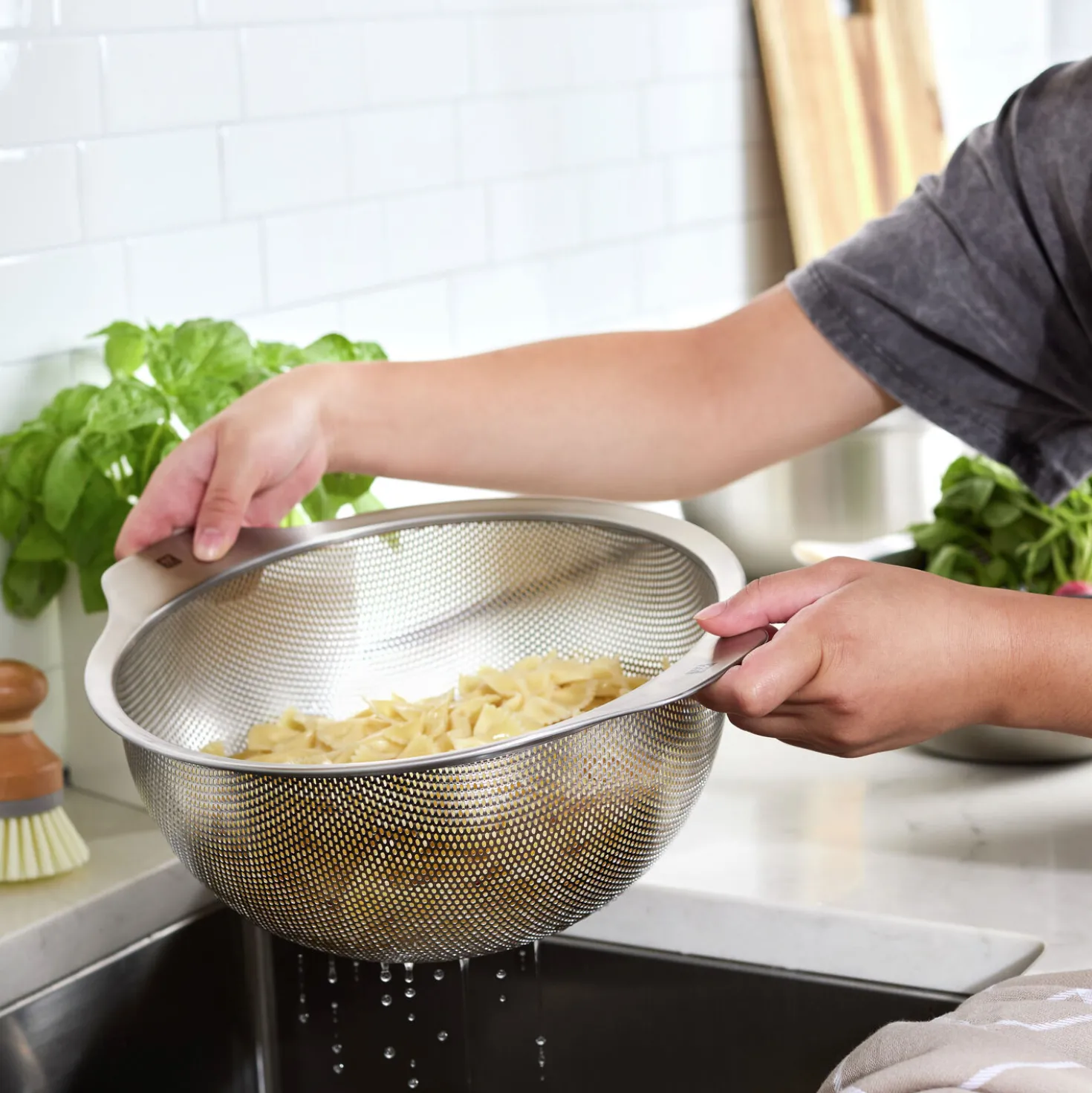 6-pc, Bowl and Strainer Set, silver
