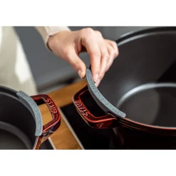 4-pc Stackable Set, Grenadine, Cast Iron