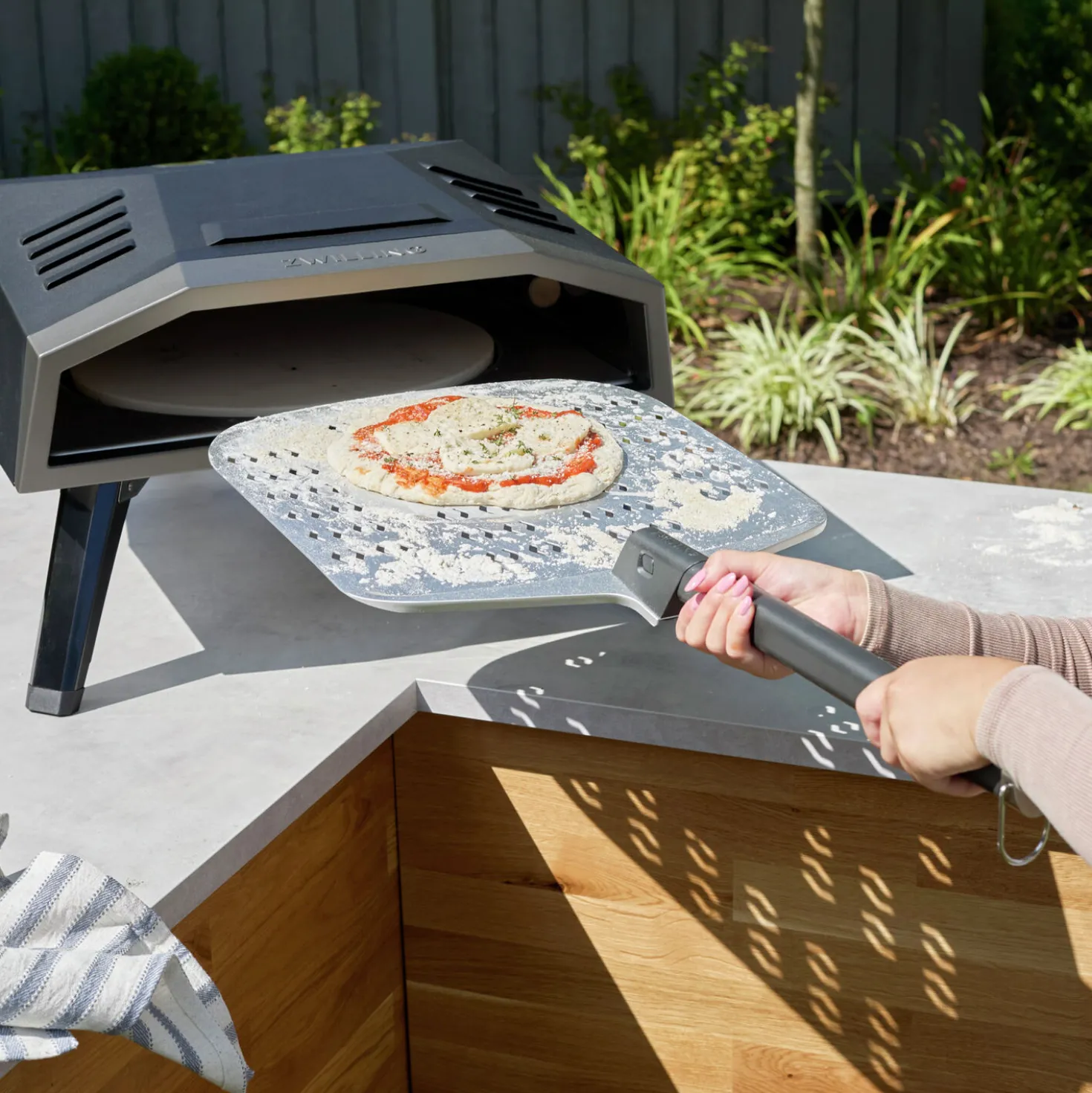 Pizza Peel With Detachable Handle
